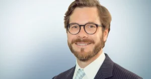 Dr. Lutz Riede neuer Partner bei Freshfields in Wien min