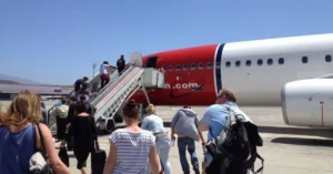 keine anwendbarkeit der fluggastrechte vo bei blossem zwischenstopp auf eu flughafen titel